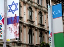 SOLIDARIETA’ A ISRAELE PER BANIDERA IMBRATTATA A MILANO