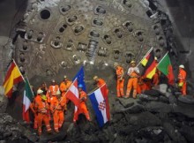 CON TUNNEL GOTTARDO SVIZZERA MAI COSI’ VICINA
