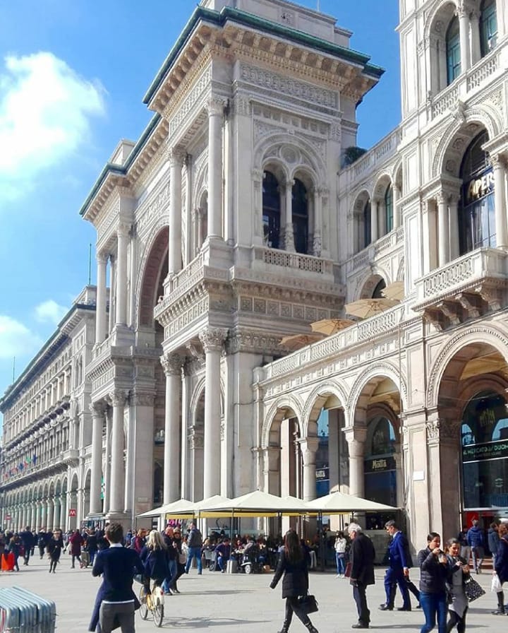 SALOTTO MILANESE
