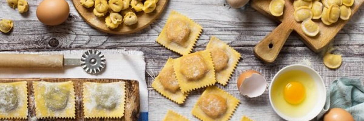 SHOWCASES FOOD